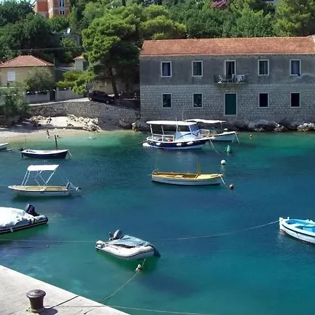 Milton House בית נופש *