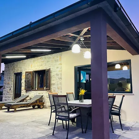 Milton House בית נופש