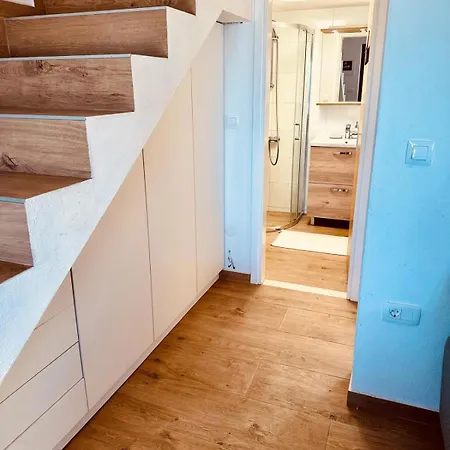 Holiday home Milton House *